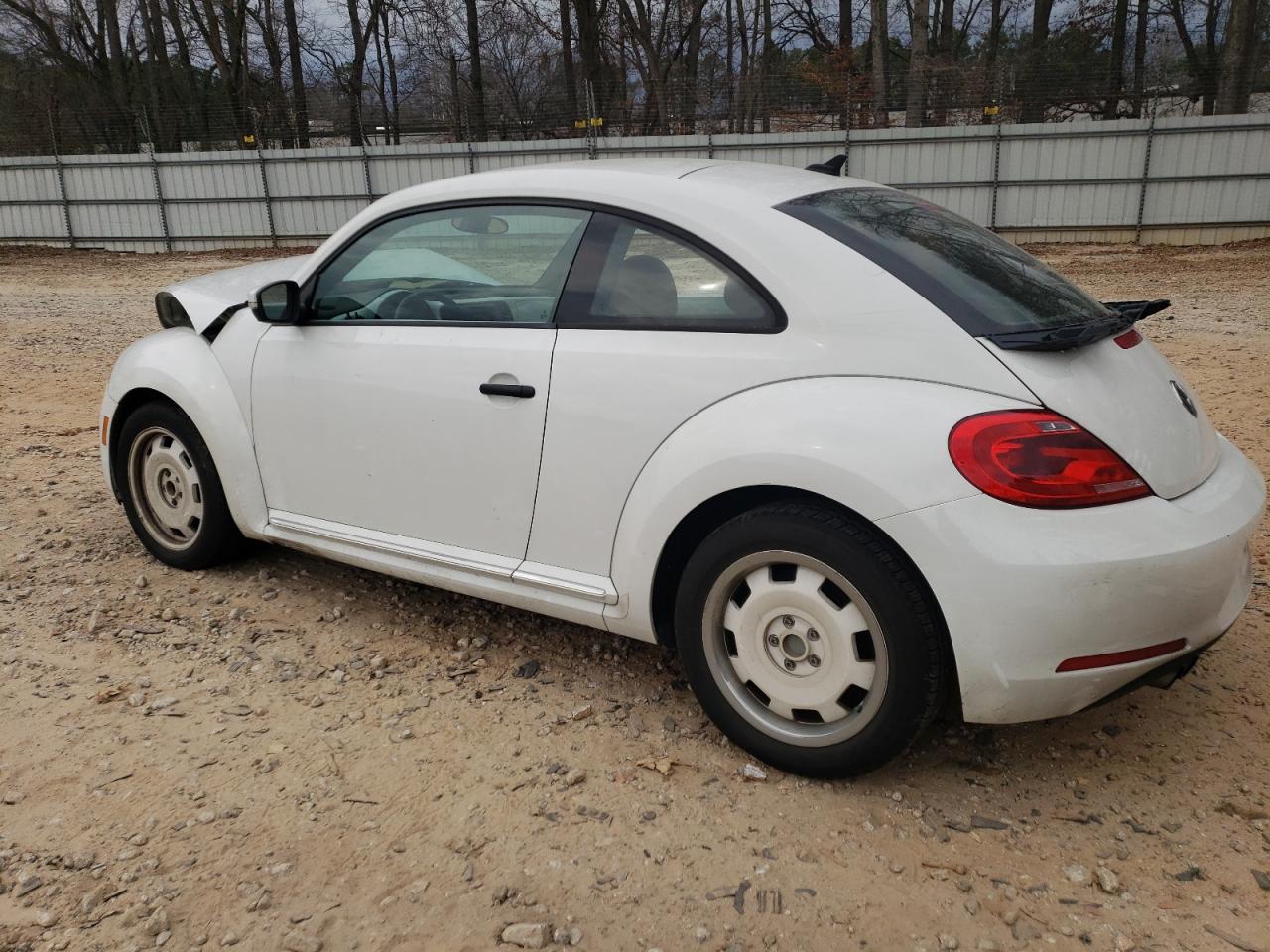 Photo 1 VIN: 3VWF17AT5FM653211 - VOLKSWAGEN BEETLE 