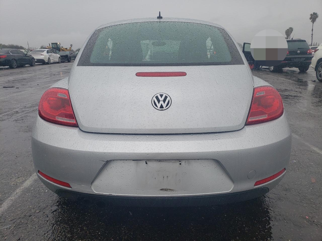 Photo 5 VIN: 3VWF17AT6EM641020 - VOLKSWAGEN BEETLE 