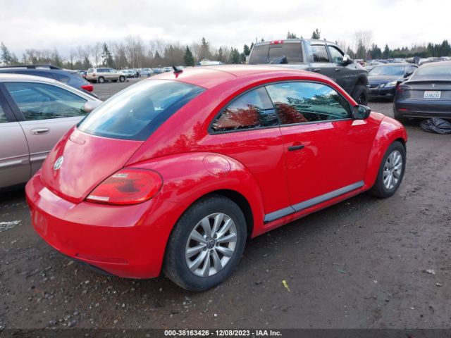 Photo 3 VIN: 3VWF17AT6FM630021 - VOLKSWAGEN BEETLE 