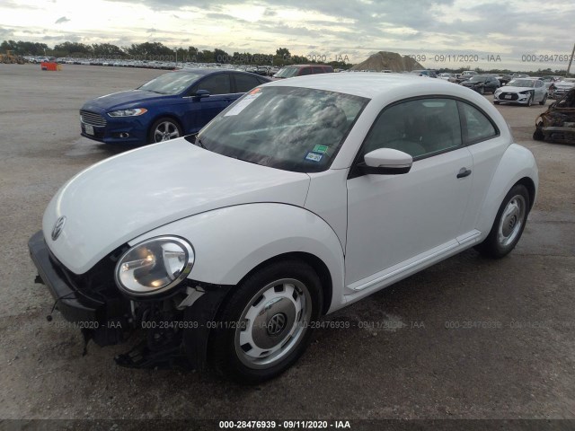 Photo 1 VIN: 3VWF17AT6FM655629 - VOLKSWAGEN BEETLE COUPE 