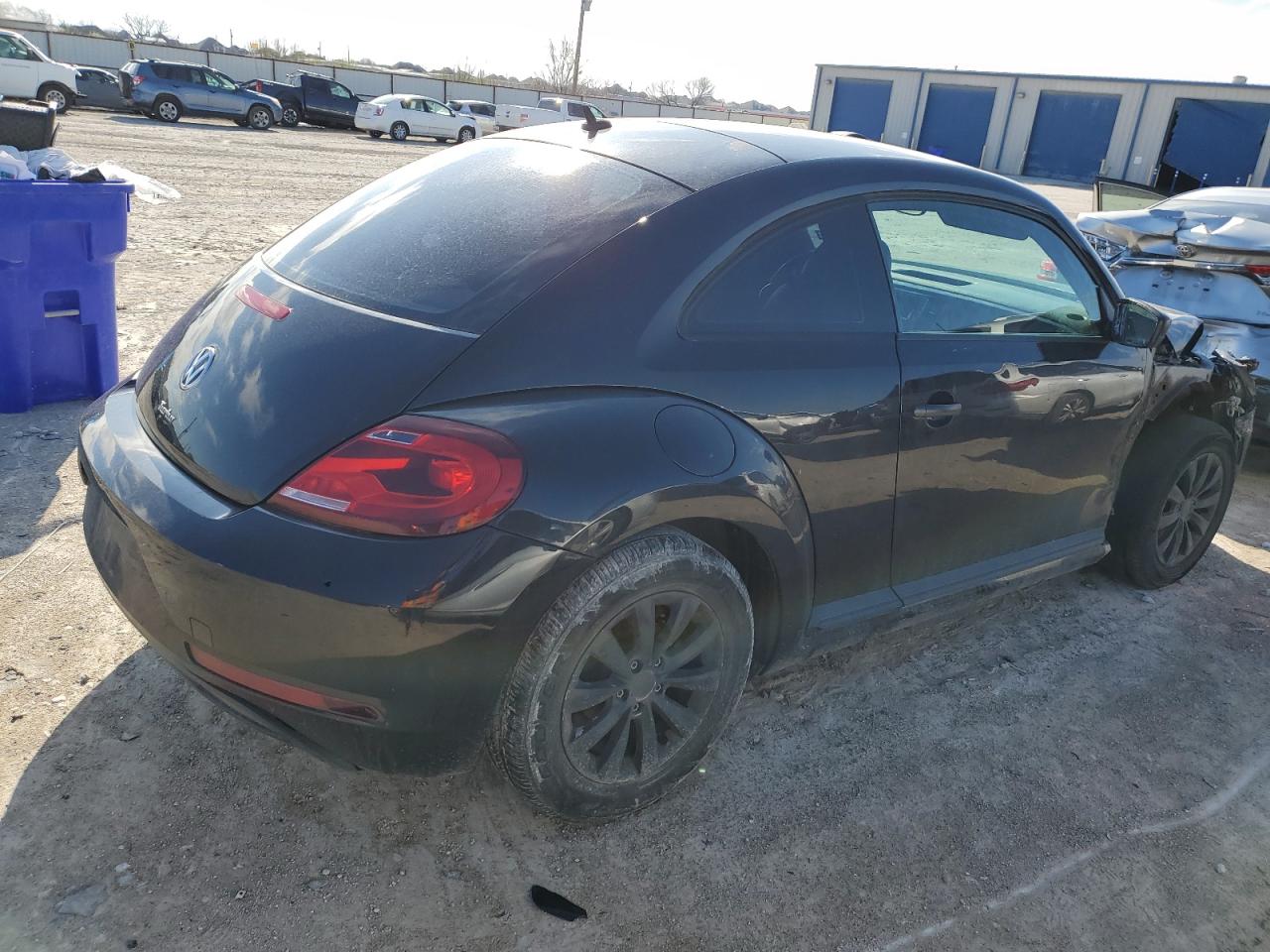 Photo 2 VIN: 3VWF17AT6HM629793 - VOLKSWAGEN BEETLE 