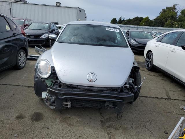 Photo 4 VIN: 3VWF17AT7FM606858 - VOLKSWAGEN BEETLE 