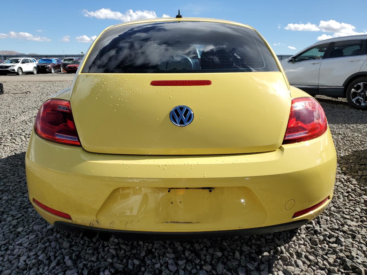 Photo 5 VIN: 3VWF17AT7FM631694 - VOLKSWAGEN BEETLE 