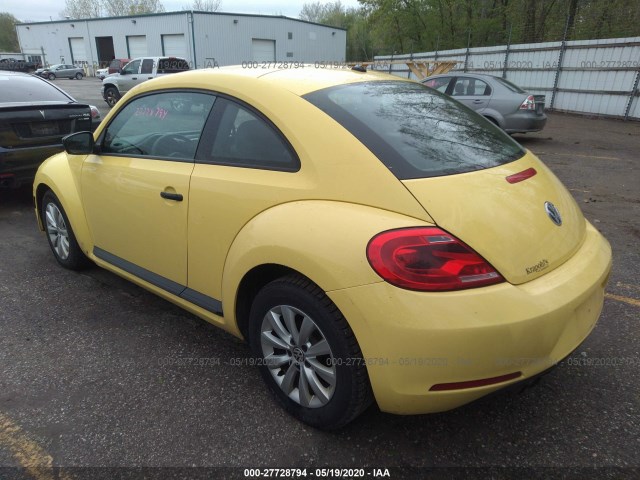 Photo 2 VIN: 3VWF17AT7FM635681 - VOLKSWAGEN BEETLE COUPE 