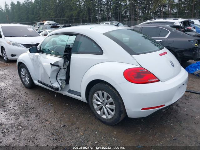 Photo 2 VIN: 3VWF17AT7FM649290 - VOLKSWAGEN BEETLE 