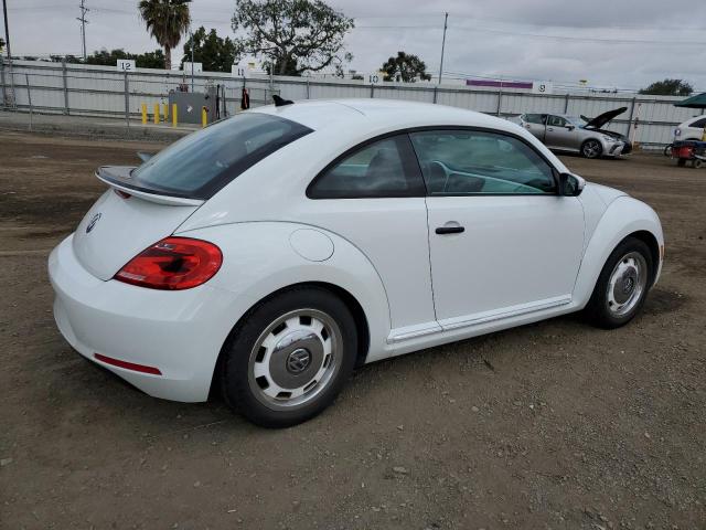 Photo 2 VIN: 3VWF17AT7FM653159 - VOLKSWAGEN BEETLE 