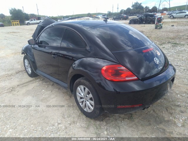 Photo 2 VIN: 3VWF17AT7GM610376 - VOLKSWAGEN BEETLE COUPE 