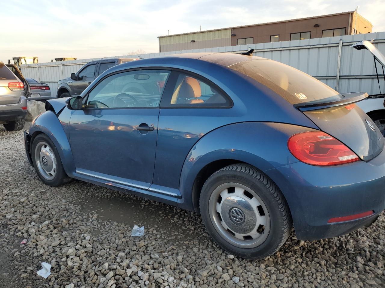 Photo 1 VIN: 3VWF17AT7GM631745 - VOLKSWAGEN BEETLE 