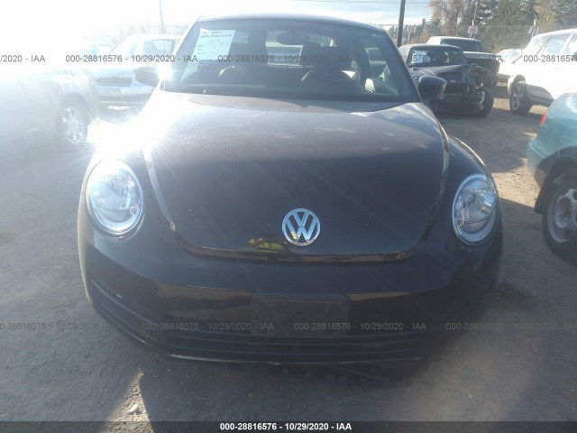 Photo 5 VIN: 3VWF17AT8EM641102 - VOLKSWAGEN BEETLE COUPE 