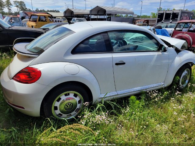 Photo 3 VIN: 3VWF17AT8GM637876 - VOLKSWAGEN BEETLE COUPE 