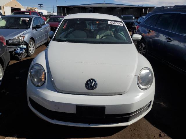 Photo 4 VIN: 3VWF17AT9FM606764 - VOLKSWAGEN BEETLE 