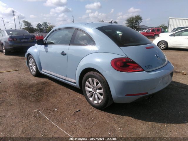 Photo 2 VIN: 3VWF17AT9FM647878 - VOLKSWAGEN BEETLE COUPE 