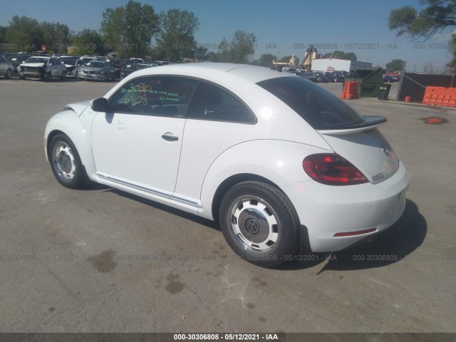 Photo 2 VIN: 3VWF17ATXFM652152 - VOLKSWAGEN BEETLE 