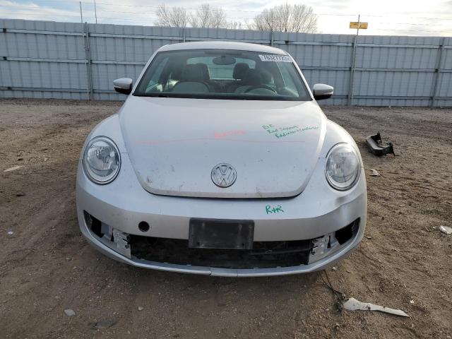 Photo 4 VIN: 3VWF17ATXFM656492 - VOLKSWAGEN BEETLE 