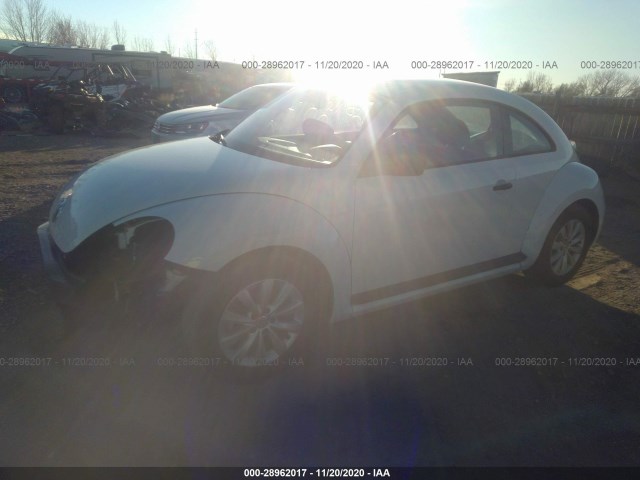 Photo 1 VIN: 3VWFD7AT0JM711418 - VOLKSWAGEN BEETLE 