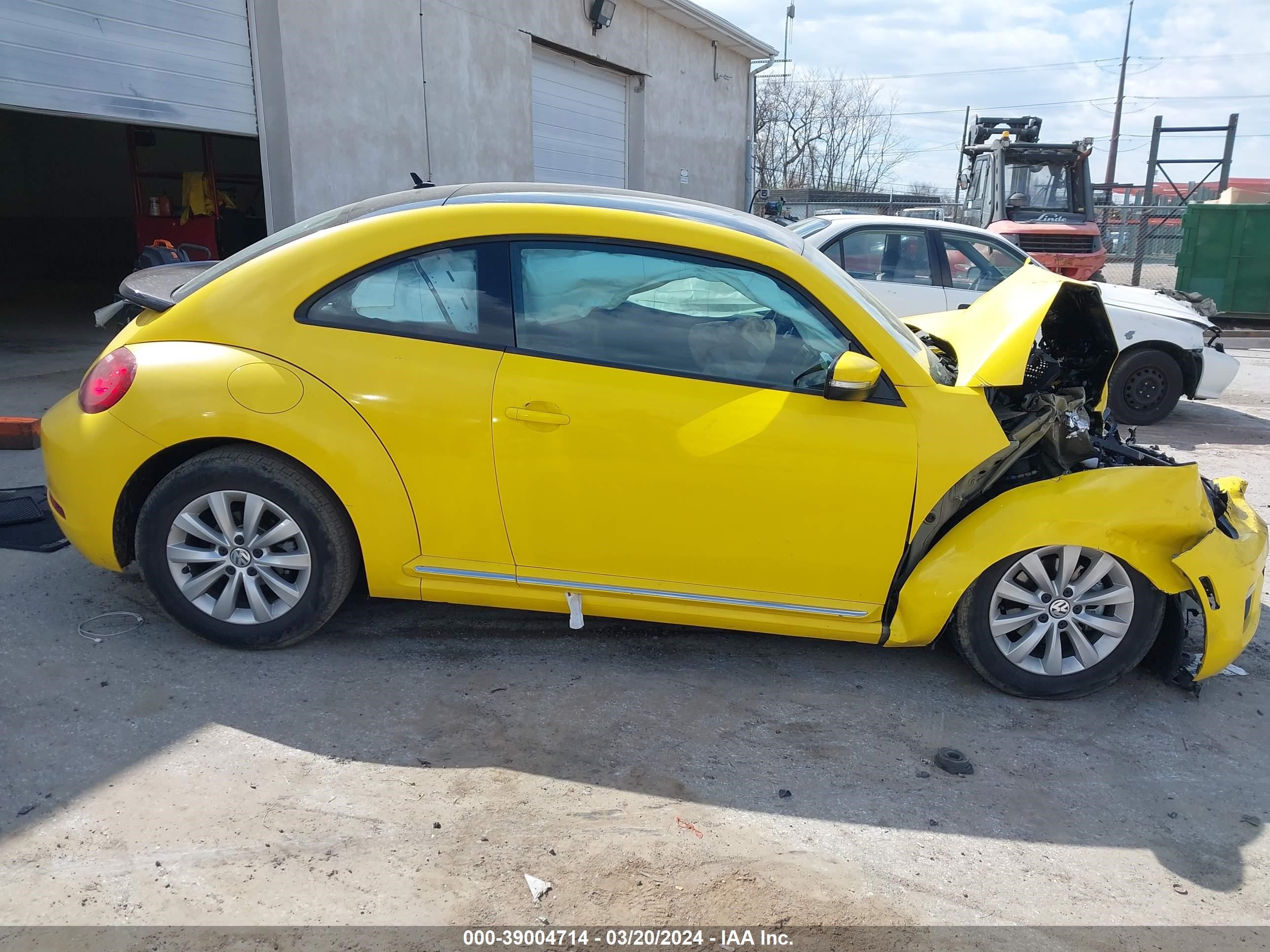 Photo 10 VIN: 3VWFD7AT2KM709431 - VOLKSWAGEN BEETLE 