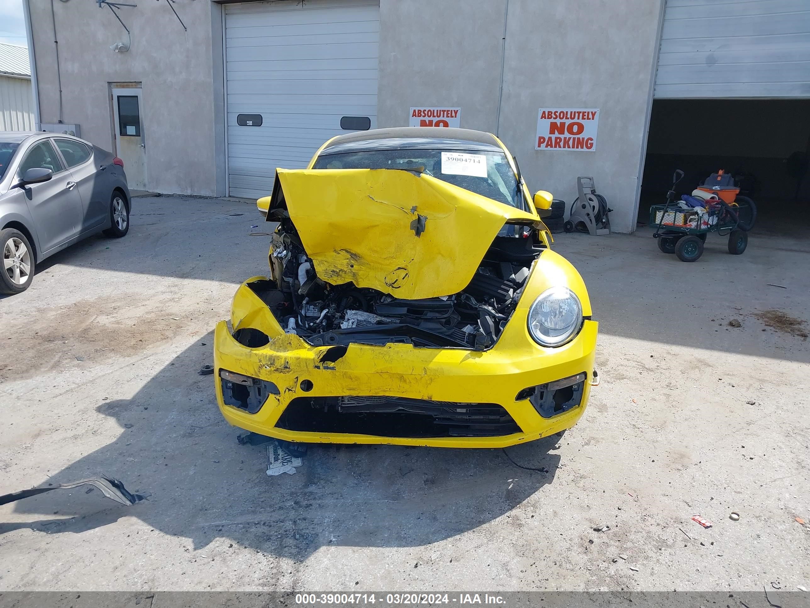 Photo 9 VIN: 3VWFD7AT2KM709431 - VOLKSWAGEN BEETLE 