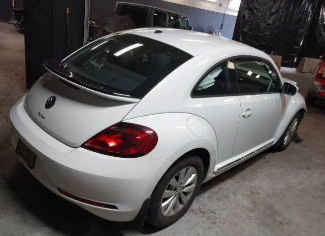 Photo 3 VIN: 3VWFD7AT3KM719465 - VOLKSWAGEN BEETLE 