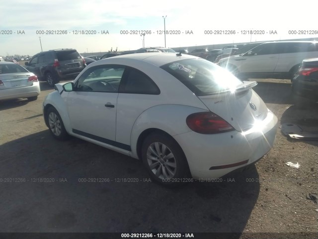 Photo 2 VIN: 3VWFD7AT4JM716573 - VOLKSWAGEN BEETLE 