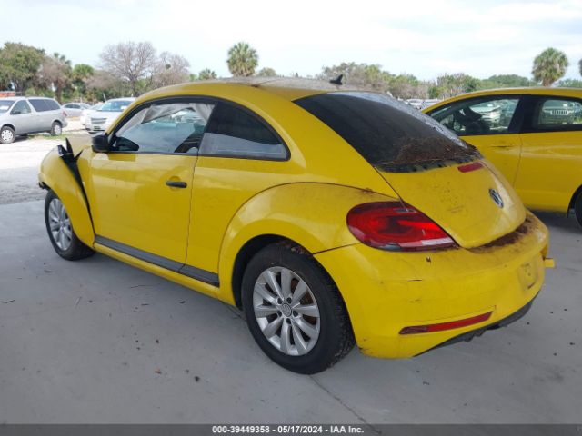 Photo 2 VIN: 3VWFD7AT8JM702210 - VOLKSWAGEN BEETLE 