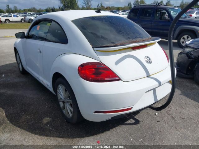 Photo 2 VIN: 3VWFD7AT8JM728760 - VOLKSWAGEN BEETLE 