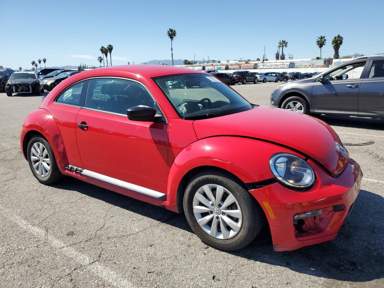 Photo 3 VIN: 3VWFD7ATXJM714729 - VOLKSWAGEN BEETLE 