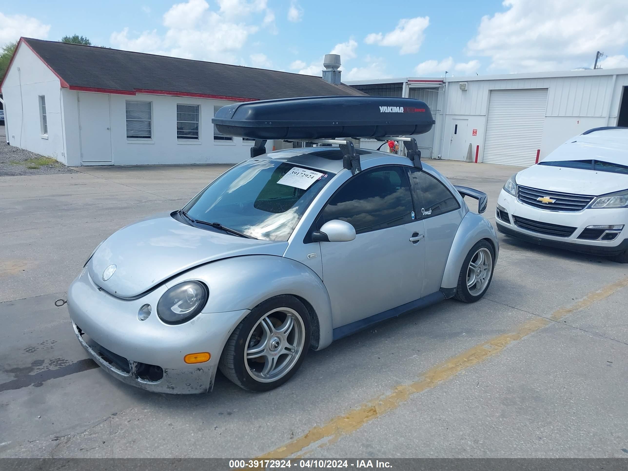 Photo 1 VIN: 3VWFE21C22M430318 - VOLKSWAGEN BEETLE 