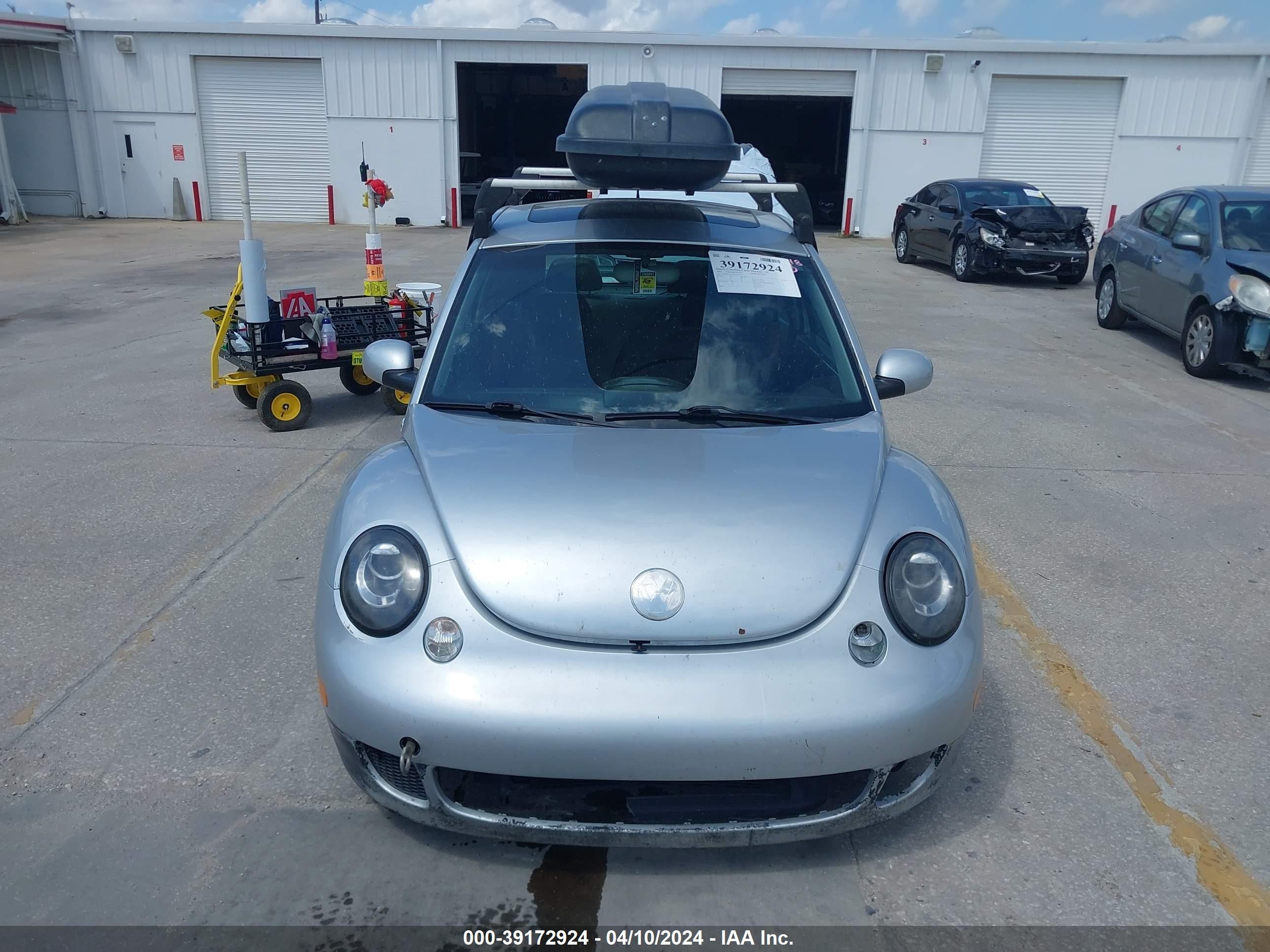 Photo 12 VIN: 3VWFE21C22M430318 - VOLKSWAGEN BEETLE 