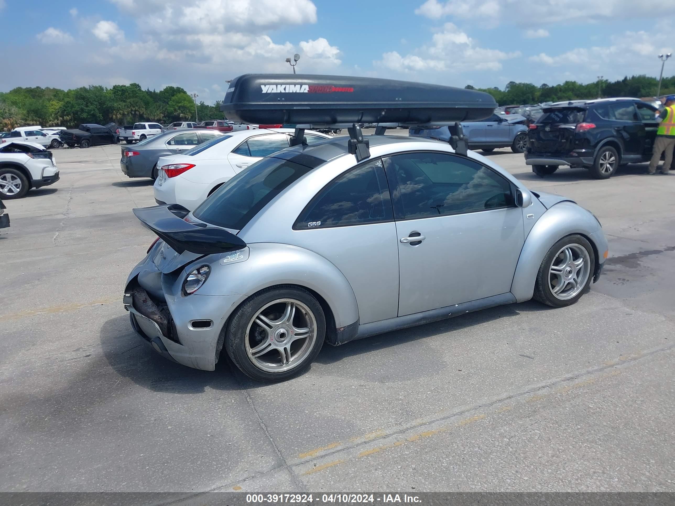 Photo 3 VIN: 3VWFE21C22M430318 - VOLKSWAGEN BEETLE 