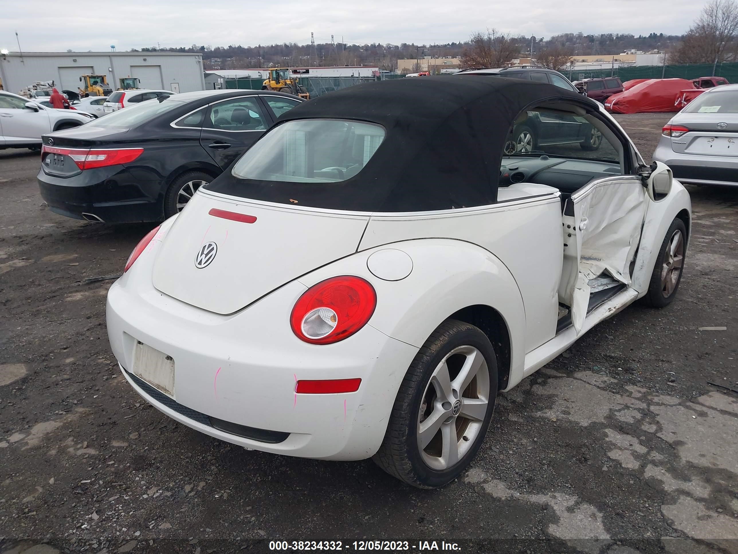 Photo 3 VIN: 3VWFF31Y57M422560 - VOLKSWAGEN BEETLE 