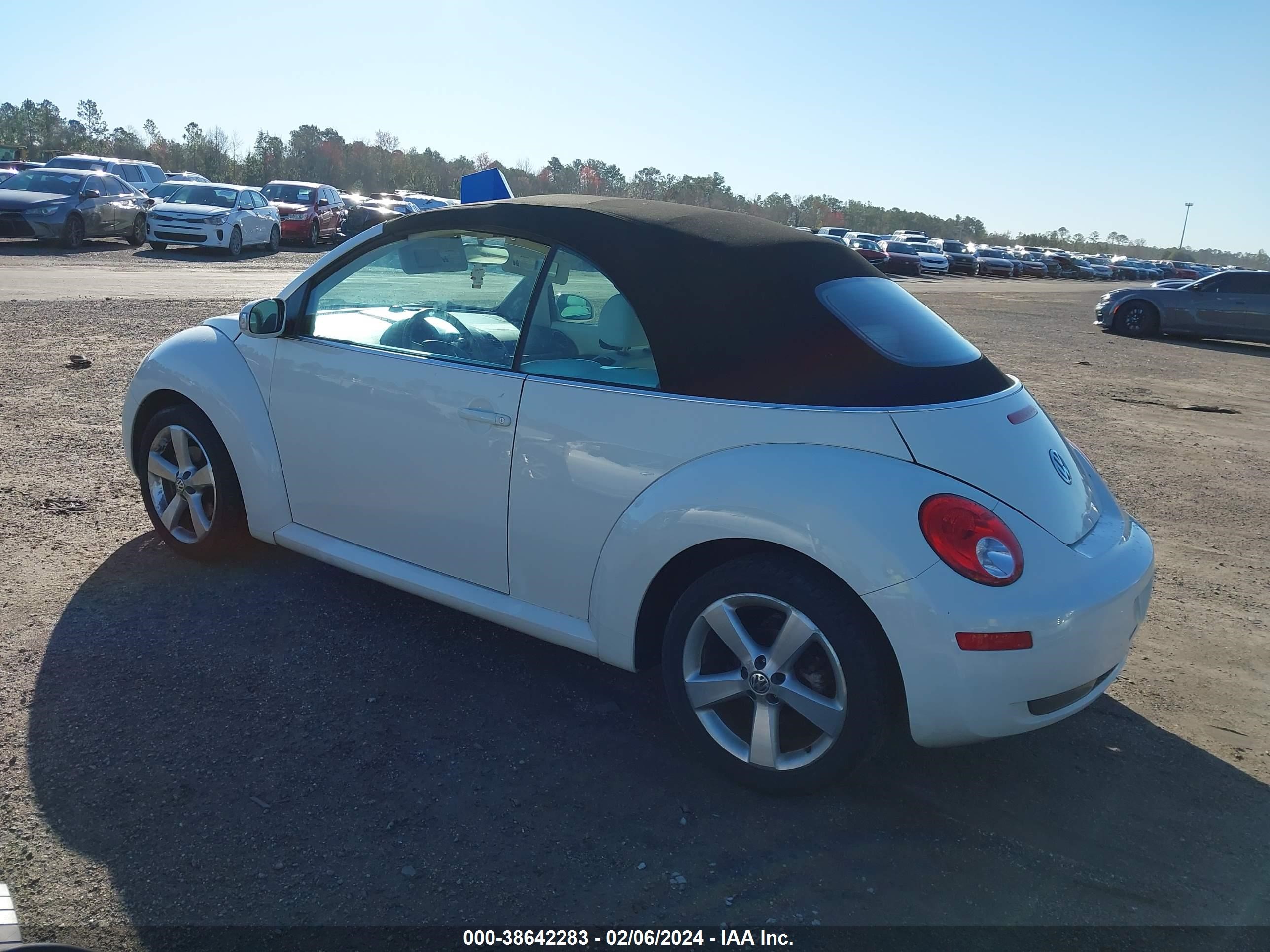 Photo 2 VIN: 3VWFF31Y67M420896 - VOLKSWAGEN BEETLE 