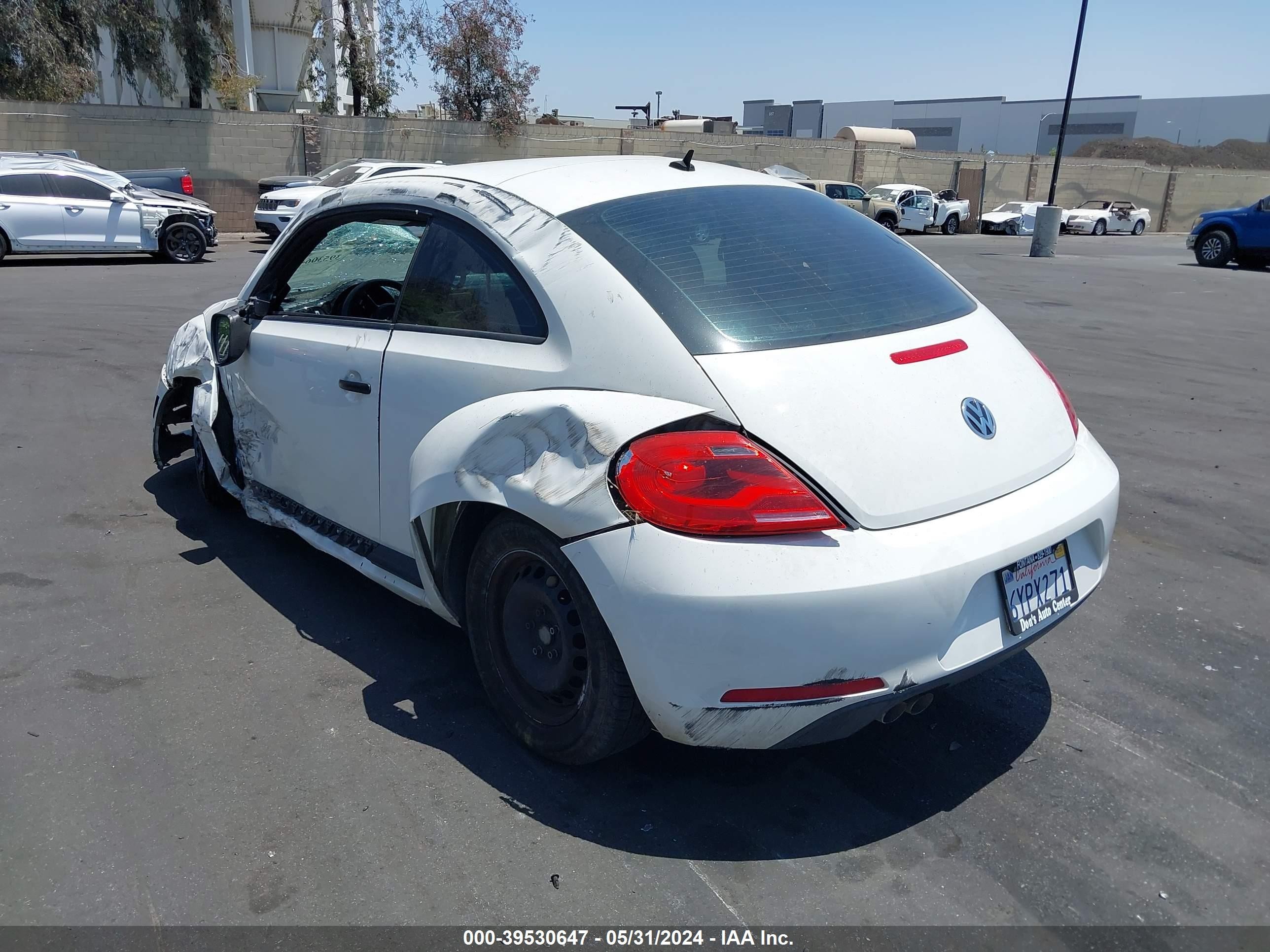 Photo 2 VIN: 3VWFP7AT1DM645196 - VOLKSWAGEN BEETLE 