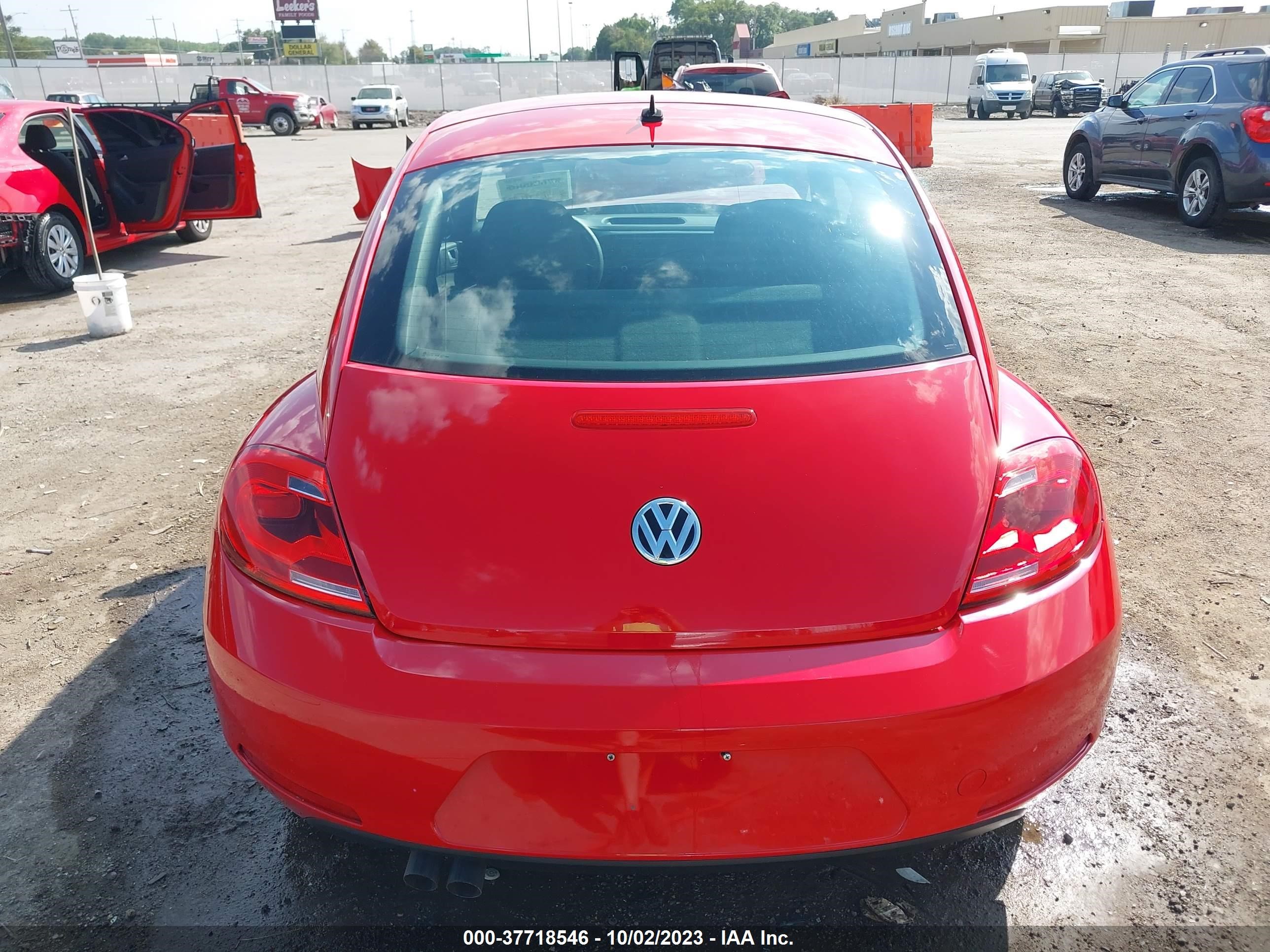 Photo 15 VIN: 3VWFP7AT2EM627307 - VOLKSWAGEN BEETLE COUPE 