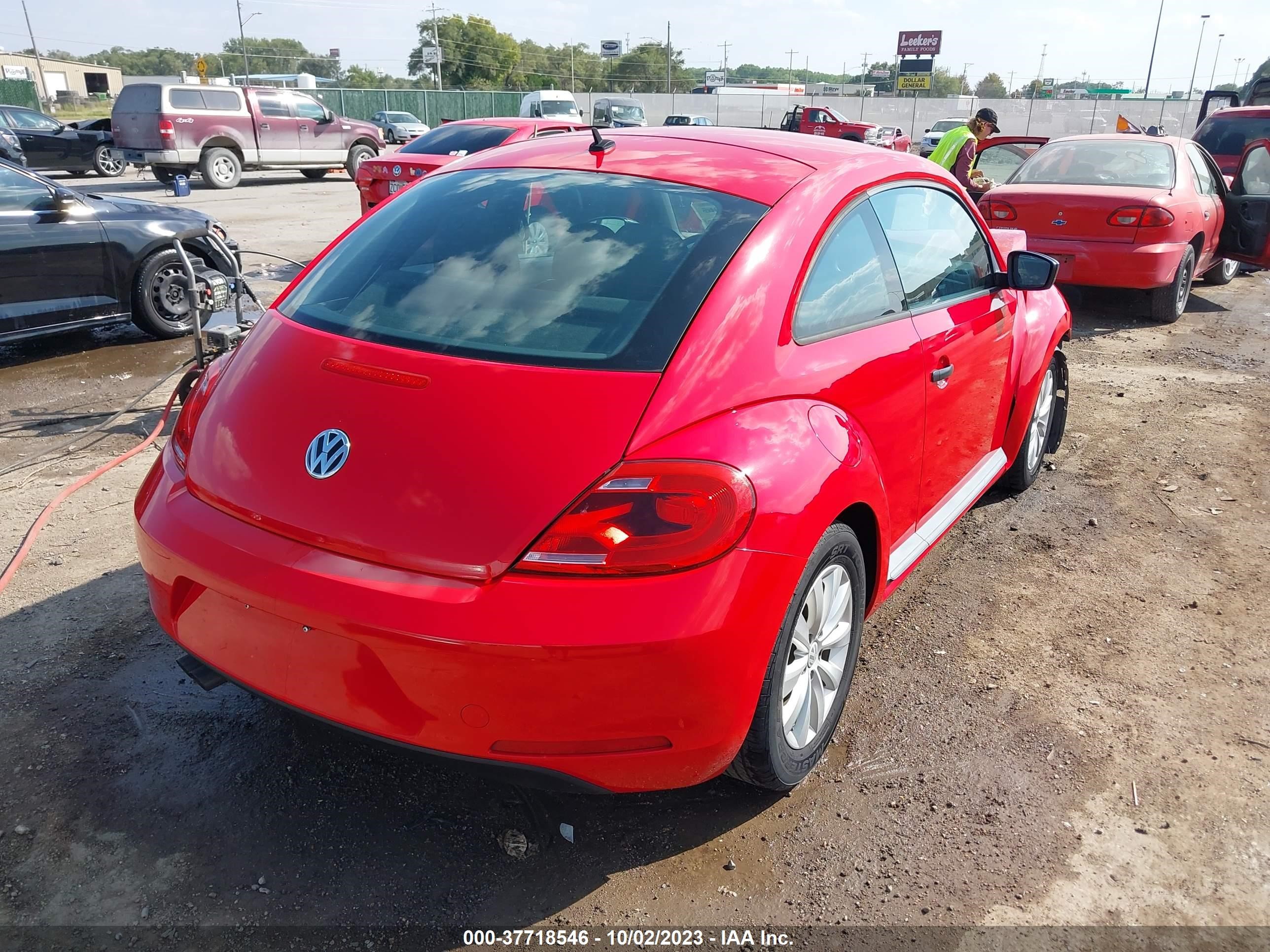 Photo 3 VIN: 3VWFP7AT2EM627307 - VOLKSWAGEN BEETLE COUPE 