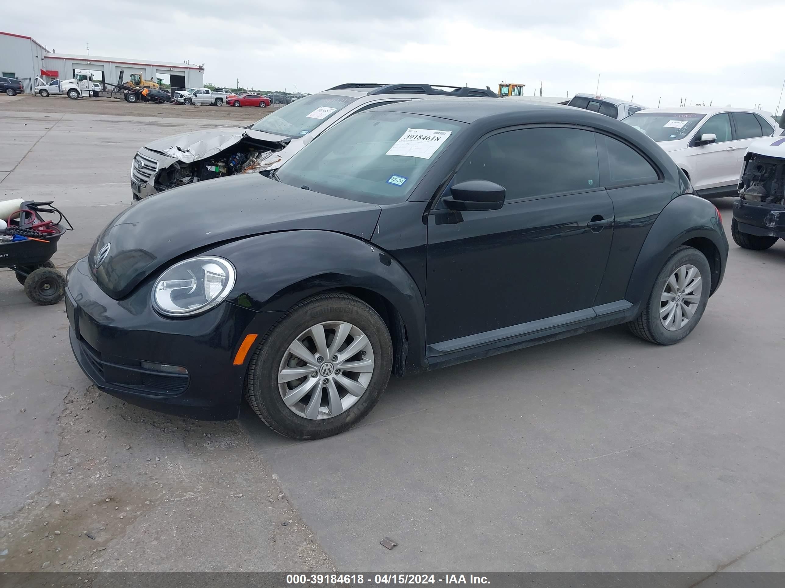 Photo 1 VIN: 3VWFP7AT9DM688653 - VOLKSWAGEN BEETLE 