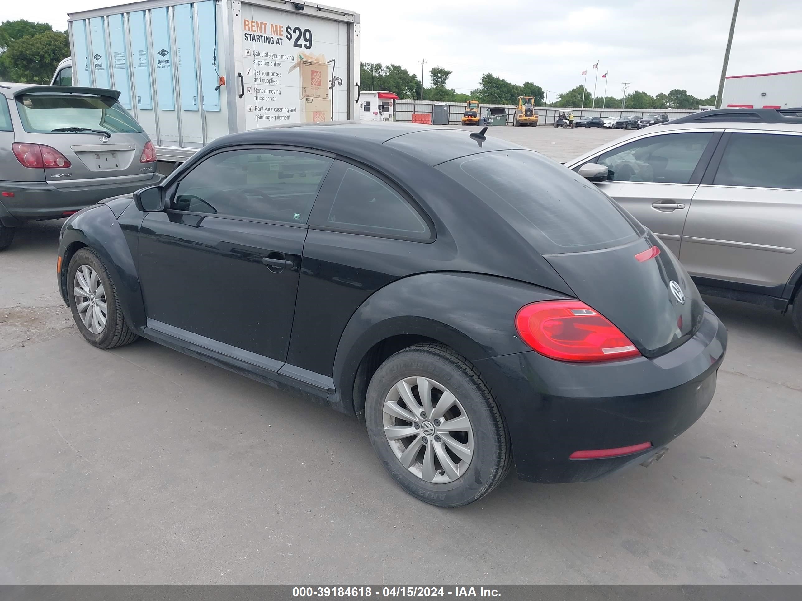 Photo 2 VIN: 3VWFP7AT9DM688653 - VOLKSWAGEN BEETLE 