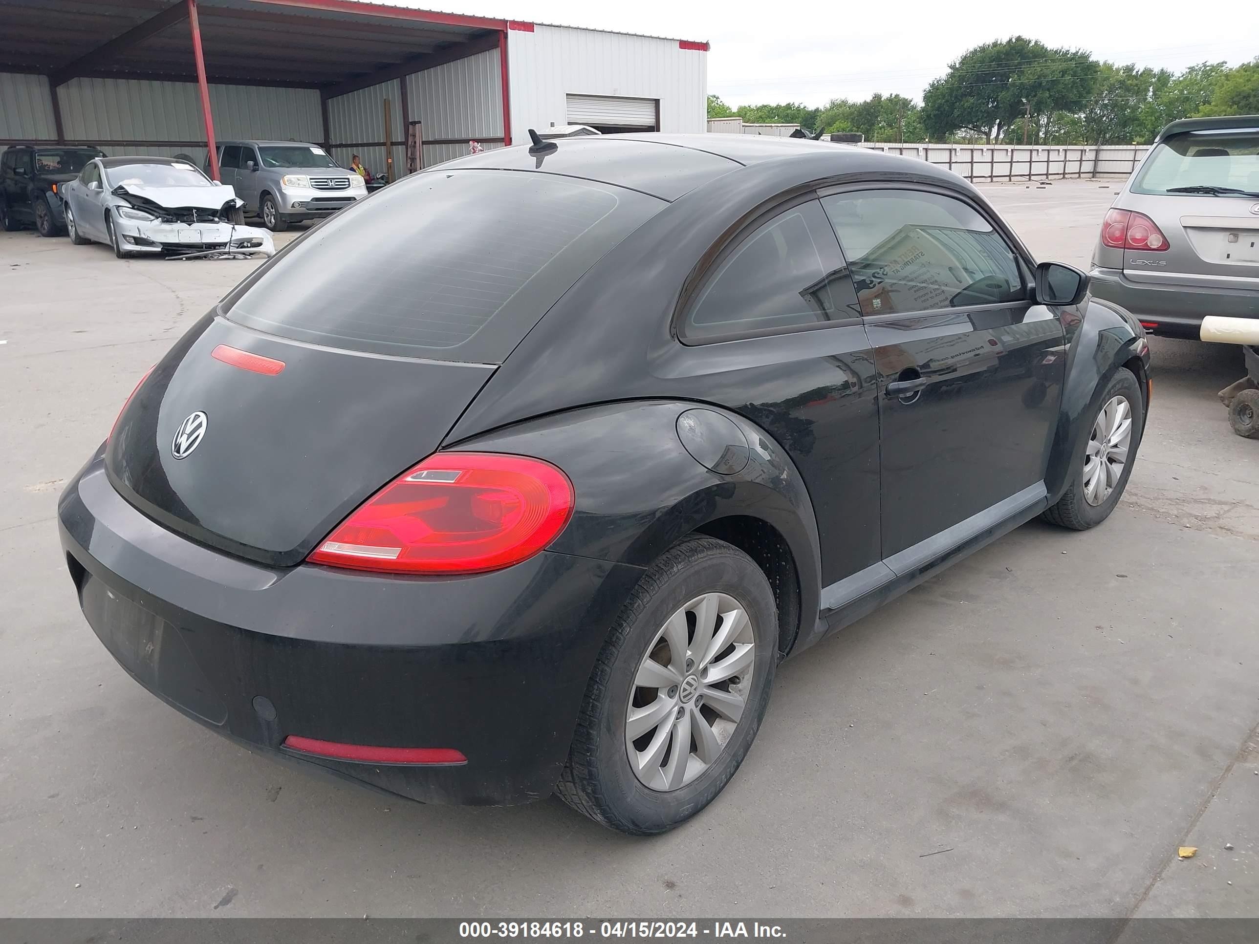 Photo 3 VIN: 3VWFP7AT9DM688653 - VOLKSWAGEN BEETLE 