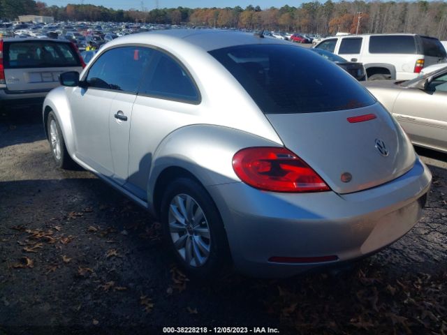 Photo 2 VIN: 3VWFX7ATXDM604114 - VOLKSWAGEN BEETLE 