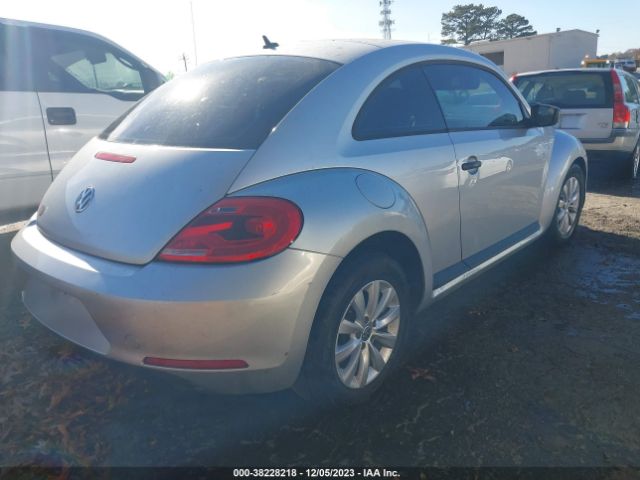 Photo 3 VIN: 3VWFX7ATXDM604114 - VOLKSWAGEN BEETLE 