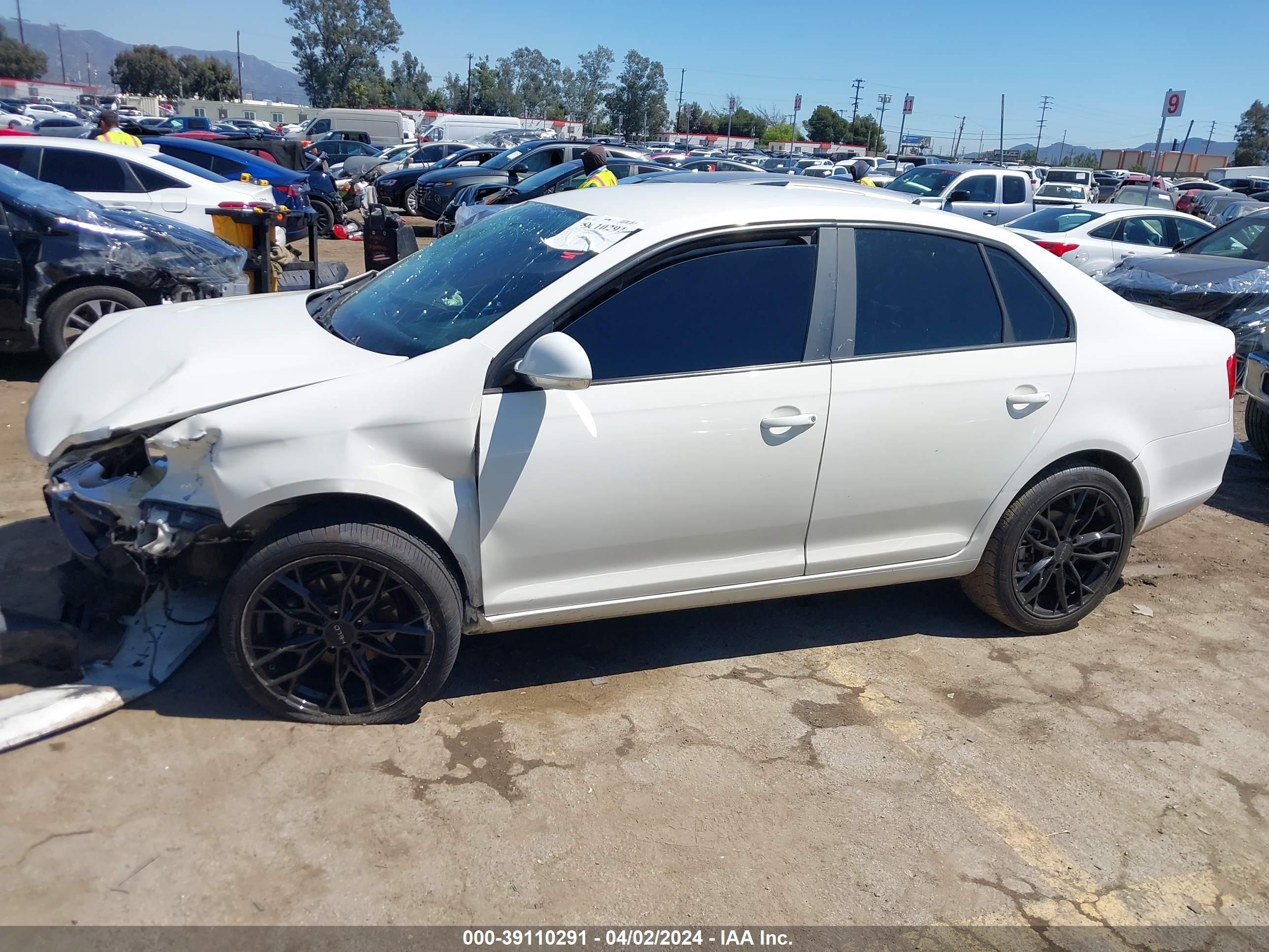 Photo 13 VIN: 3VWGF71K27M100174 - VOLKSWAGEN JETTA 