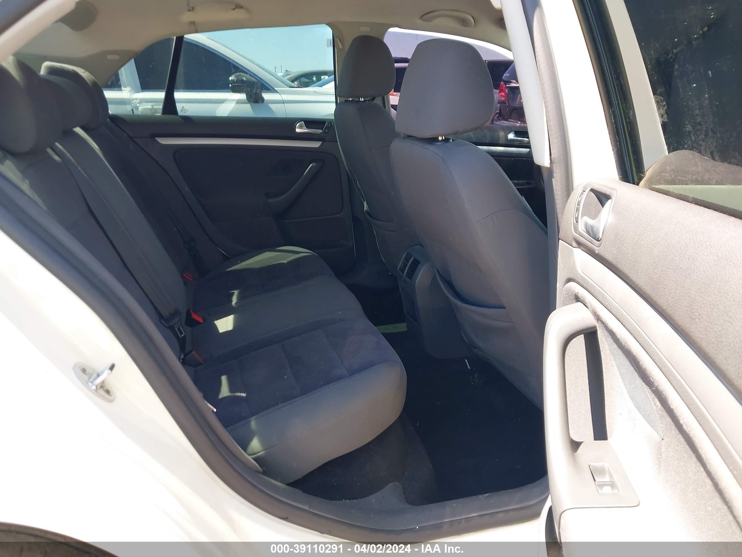 Photo 7 VIN: 3VWGF71K27M100174 - VOLKSWAGEN JETTA 