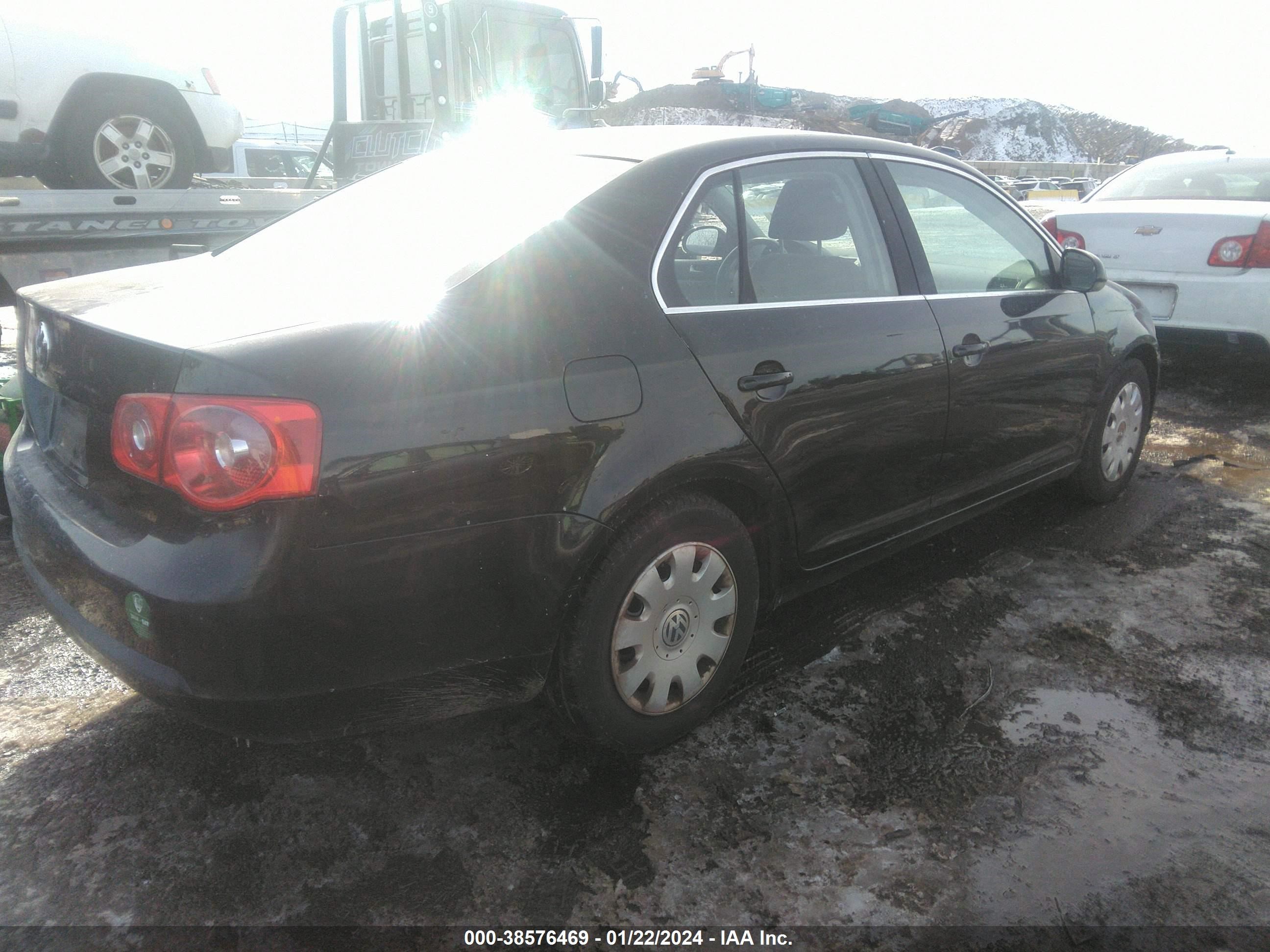 Photo 3 VIN: 3VWGG71K37M025708 - VOLKSWAGEN JETTA 