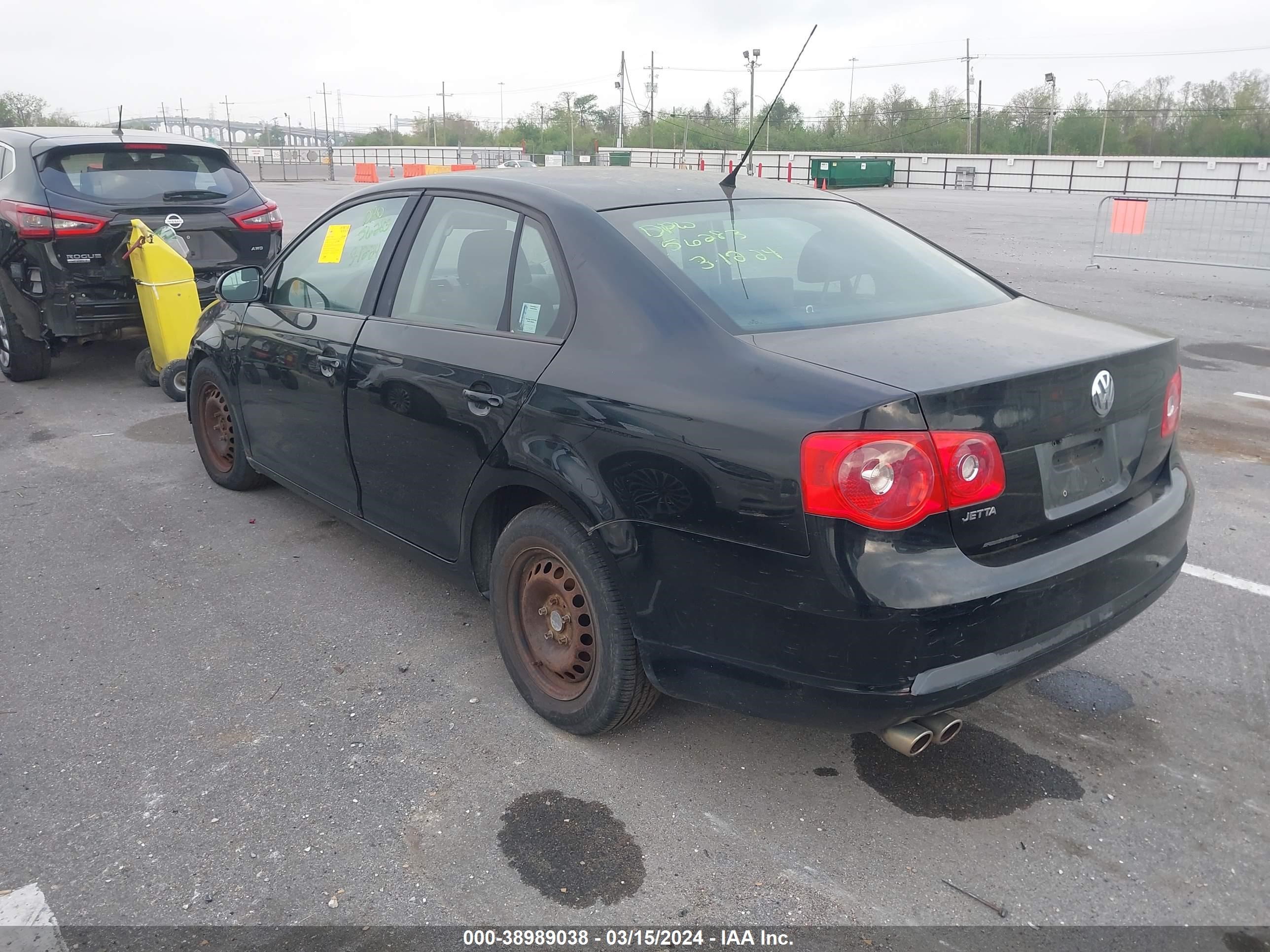 Photo 2 VIN: 3VWGG71K77M056296 - VOLKSWAGEN JETTA 