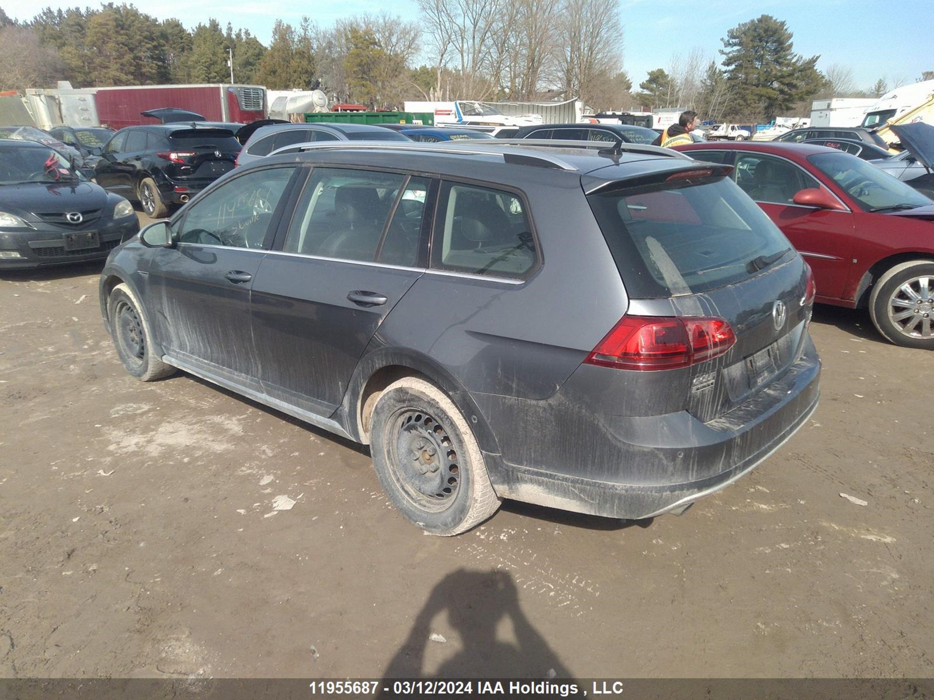 Photo 2 VIN: 3VWH17AUXHM517855 - VOLKSWAGEN GOLF 