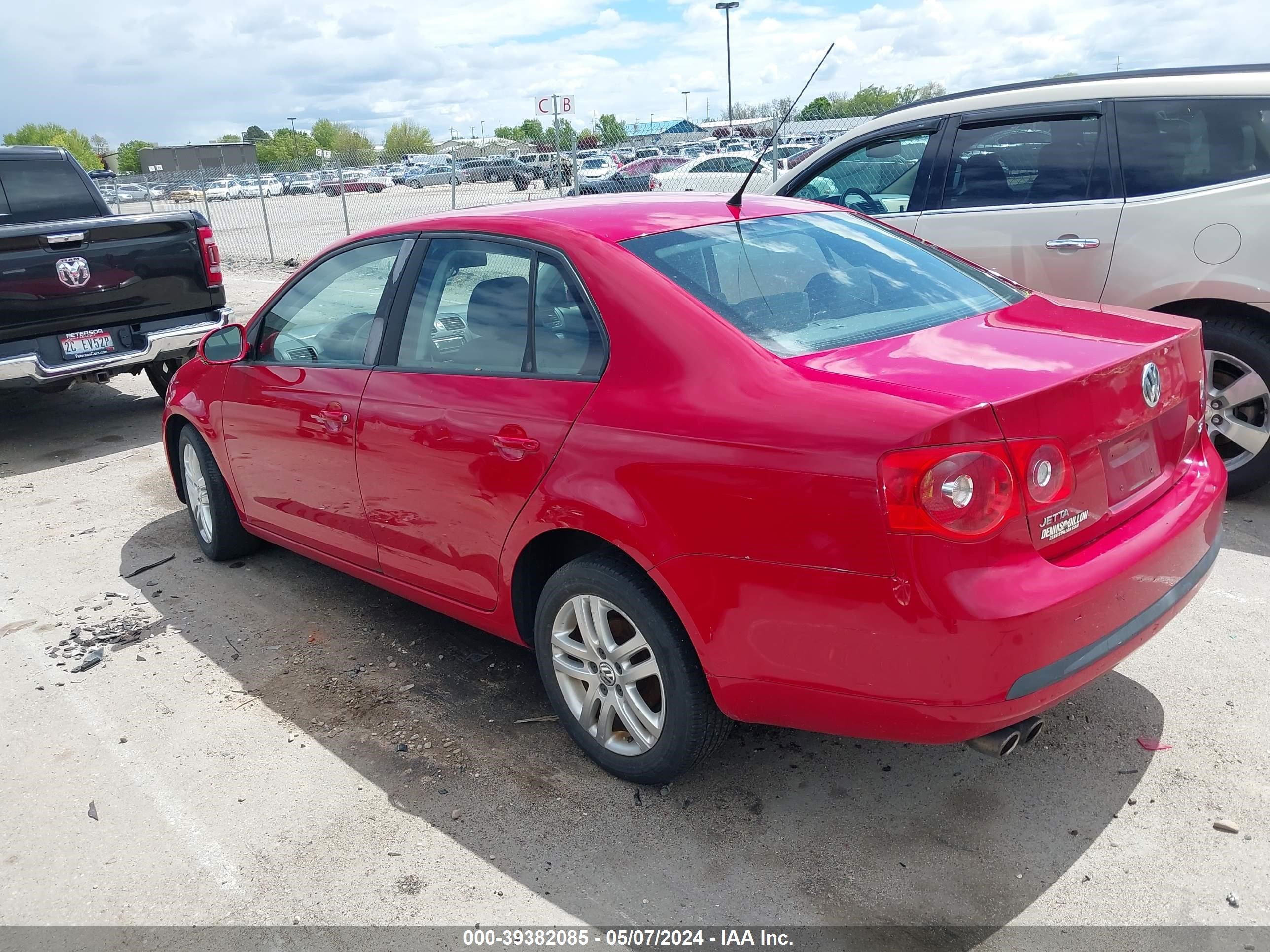 Photo 2 VIN: 3VWHG71KX7M099969 - VOLKSWAGEN JETTA 