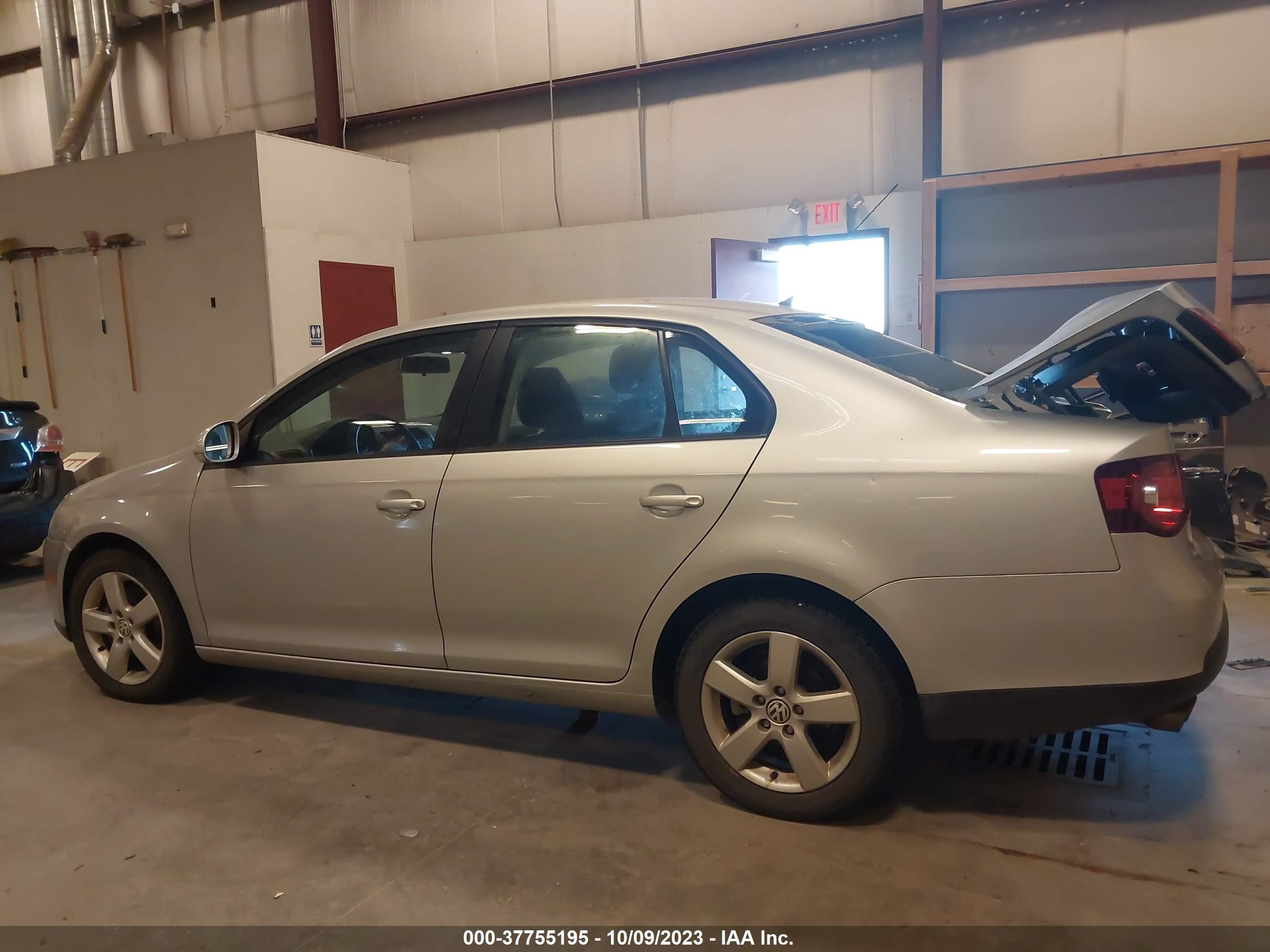 Photo 13 VIN: 3VWHM71K19M079492 - VOLKSWAGEN JETTA 