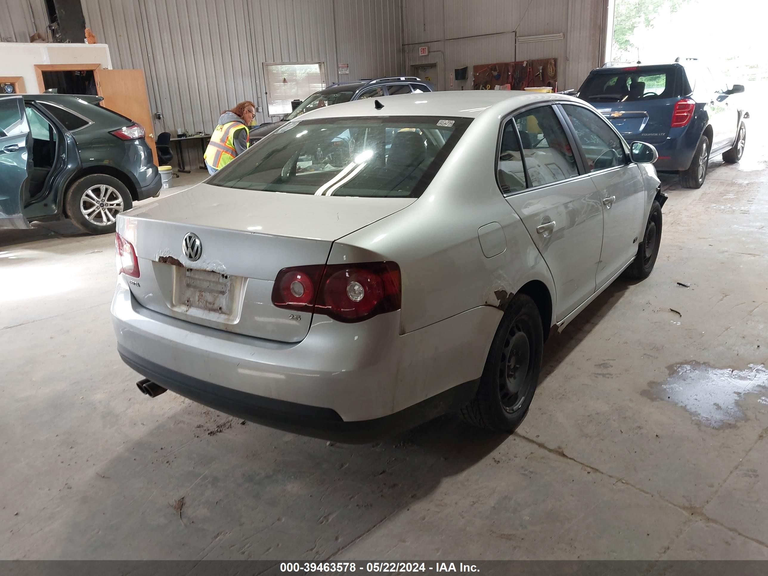 Photo 3 VIN: 3VWHM71K29M140011 - VOLKSWAGEN JETTA 