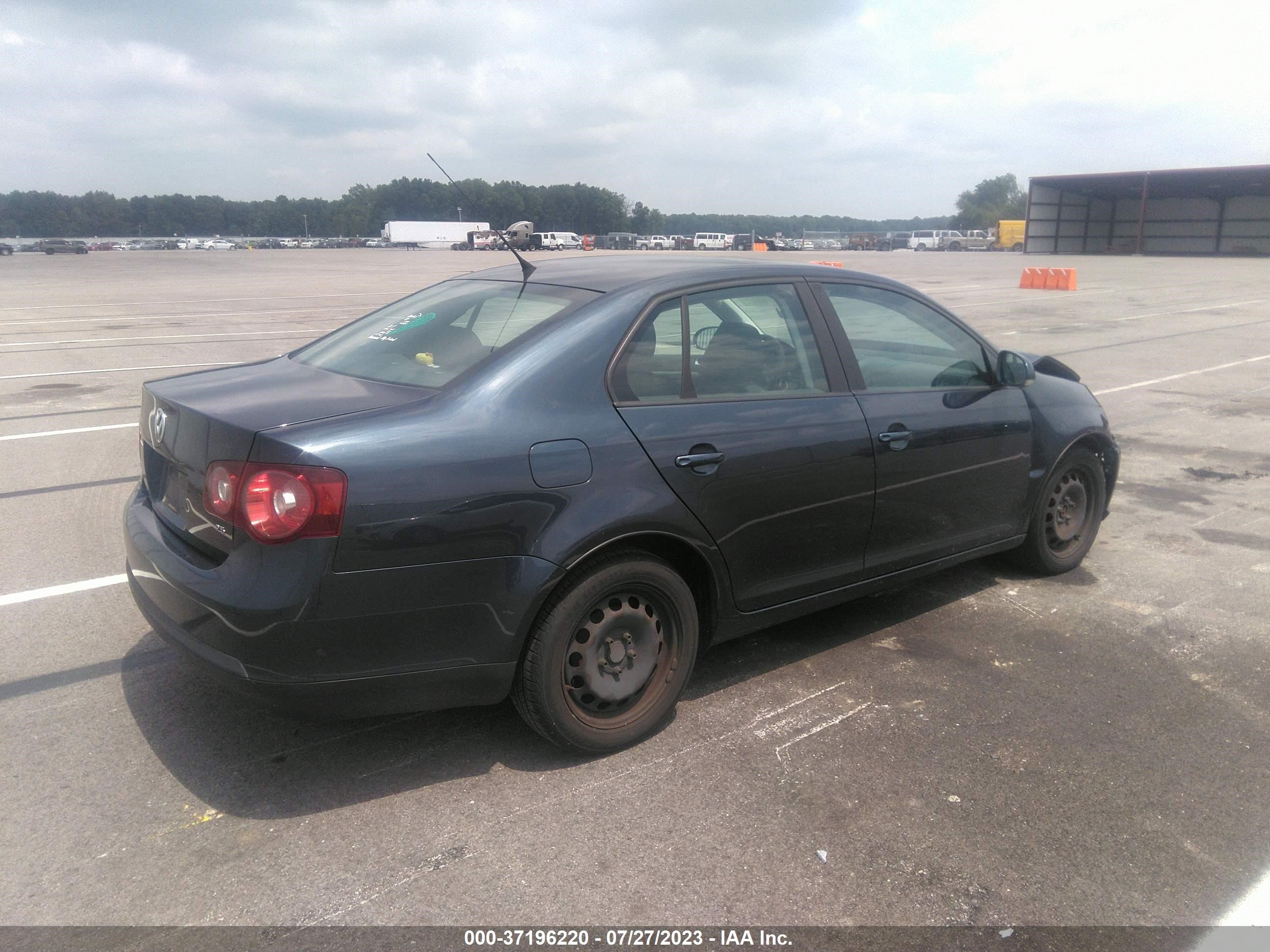 Photo 3 VIN: 3VWHM71K69M017781 - VOLKSWAGEN JETTA 