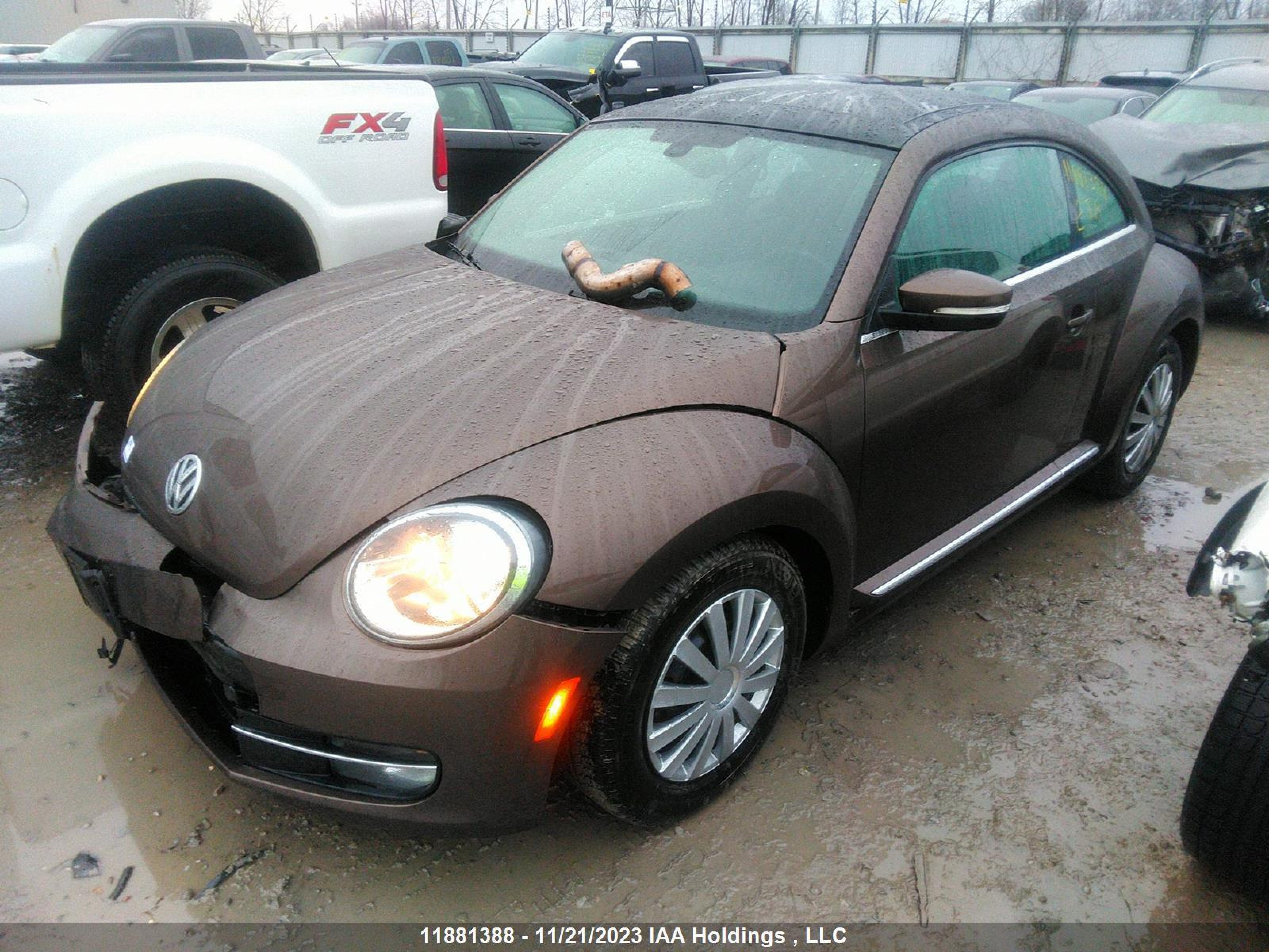 Photo 1 VIN: 3VWJ07AT8EM640075 - VOLKSWAGEN BEETLE 