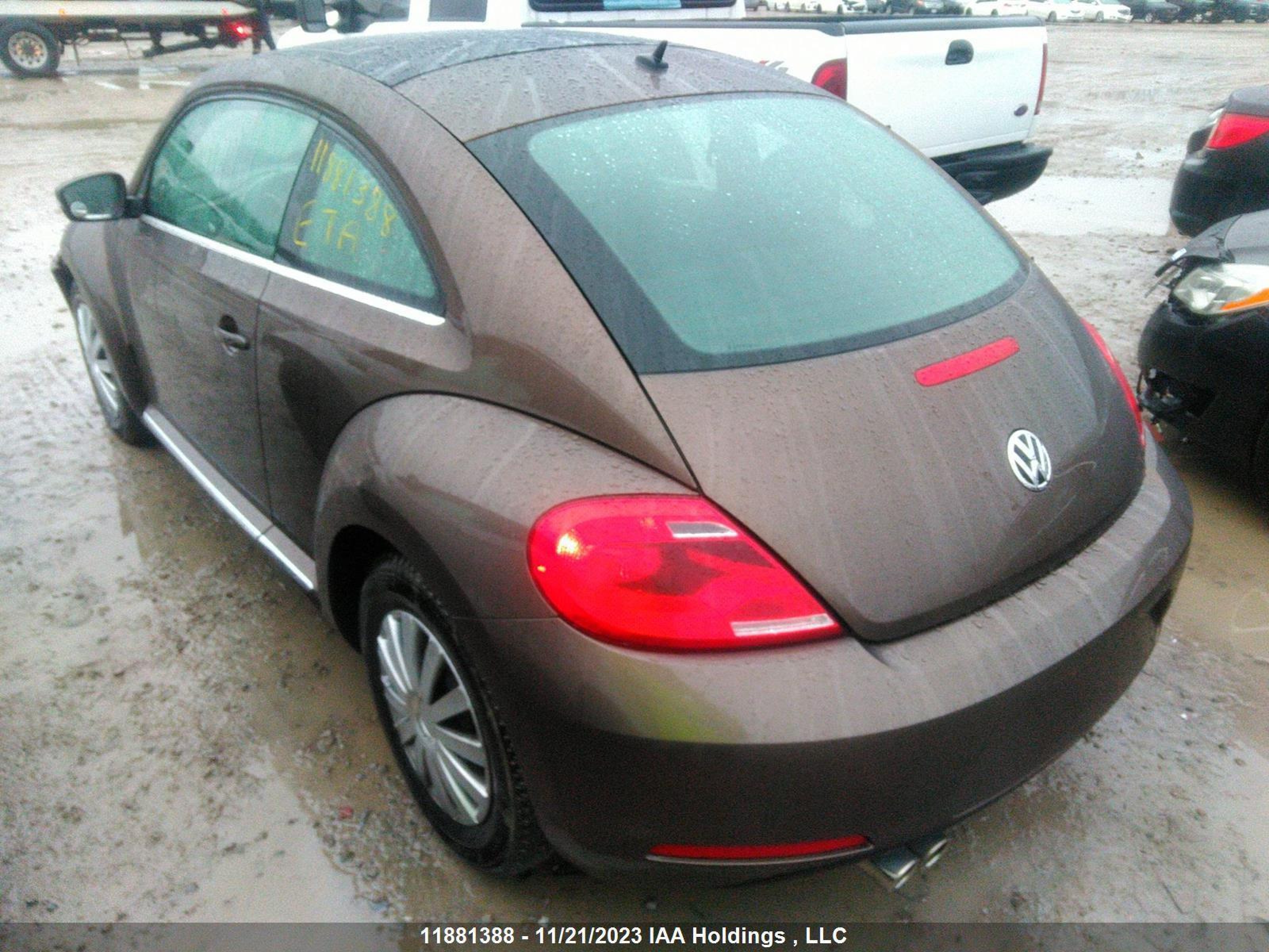 Photo 2 VIN: 3VWJ07AT8EM640075 - VOLKSWAGEN BEETLE 